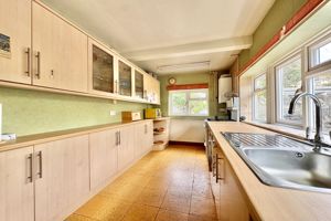 Kitchen- click for photo gallery